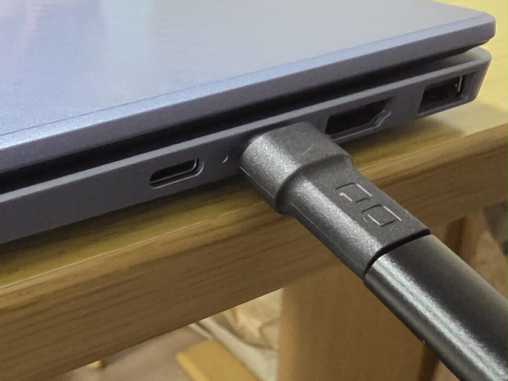 CIO USB-C マグネット変換アダプタ ストレート型アダプタが正しくついていない